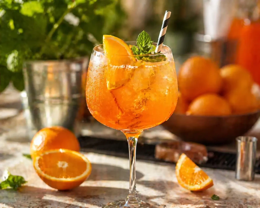 Frisse oranje mocktail (of cocktail)