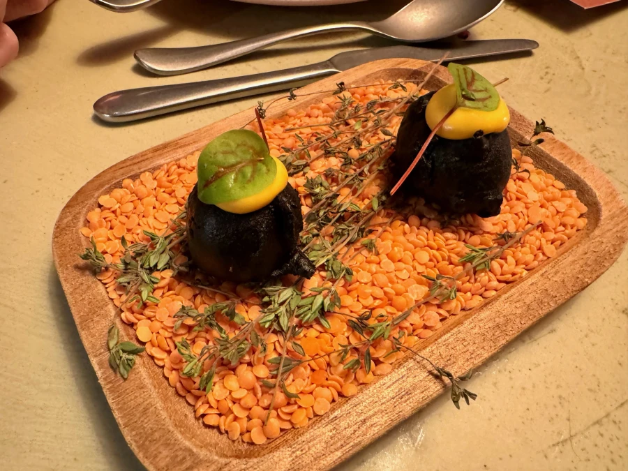 Shared dining at Hasta la vista Baby - My Daily Favorite