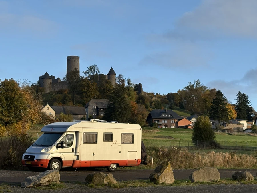 Wakker worden naast de Nürburgring - My Daily Favorite